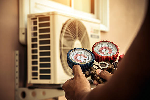 Professional Heat Pump Repair technician working in La Habra, CA